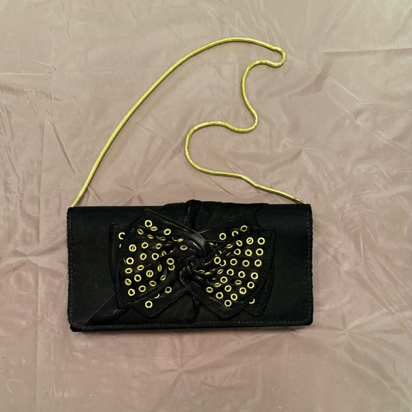 NWOT Nina Vintage Y2K Black/Gold Clutch w/ Bow Embellishment & Chain Strap - Picture 2 of 11